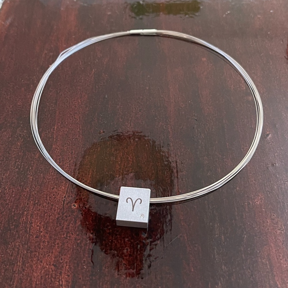 Teno Aries With Diamond Pendant